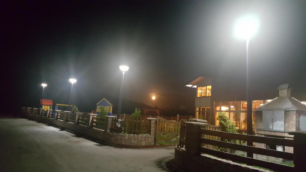 Pansion I Restoran ,, Pogled" Hotel Han Pijesak Exterior photo