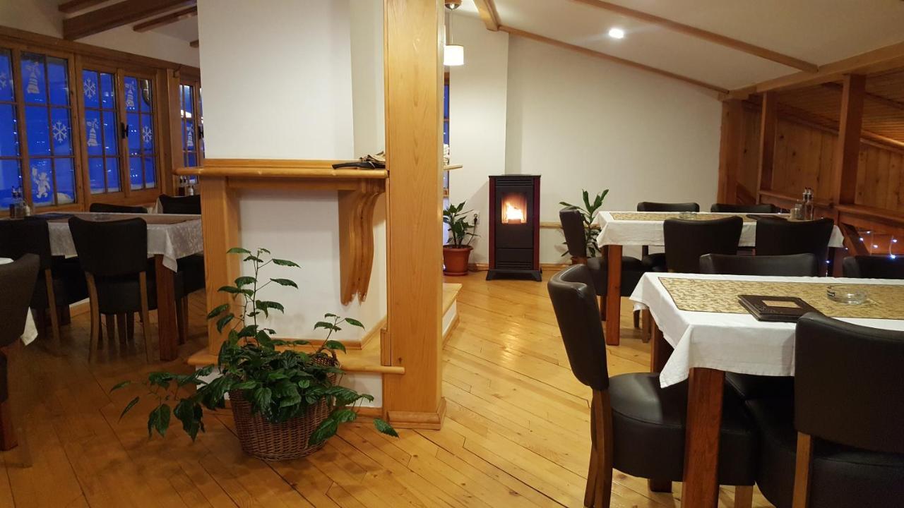 Pansion I Restoran ,, Pogled" Hotel Han Pijesak Exterior photo